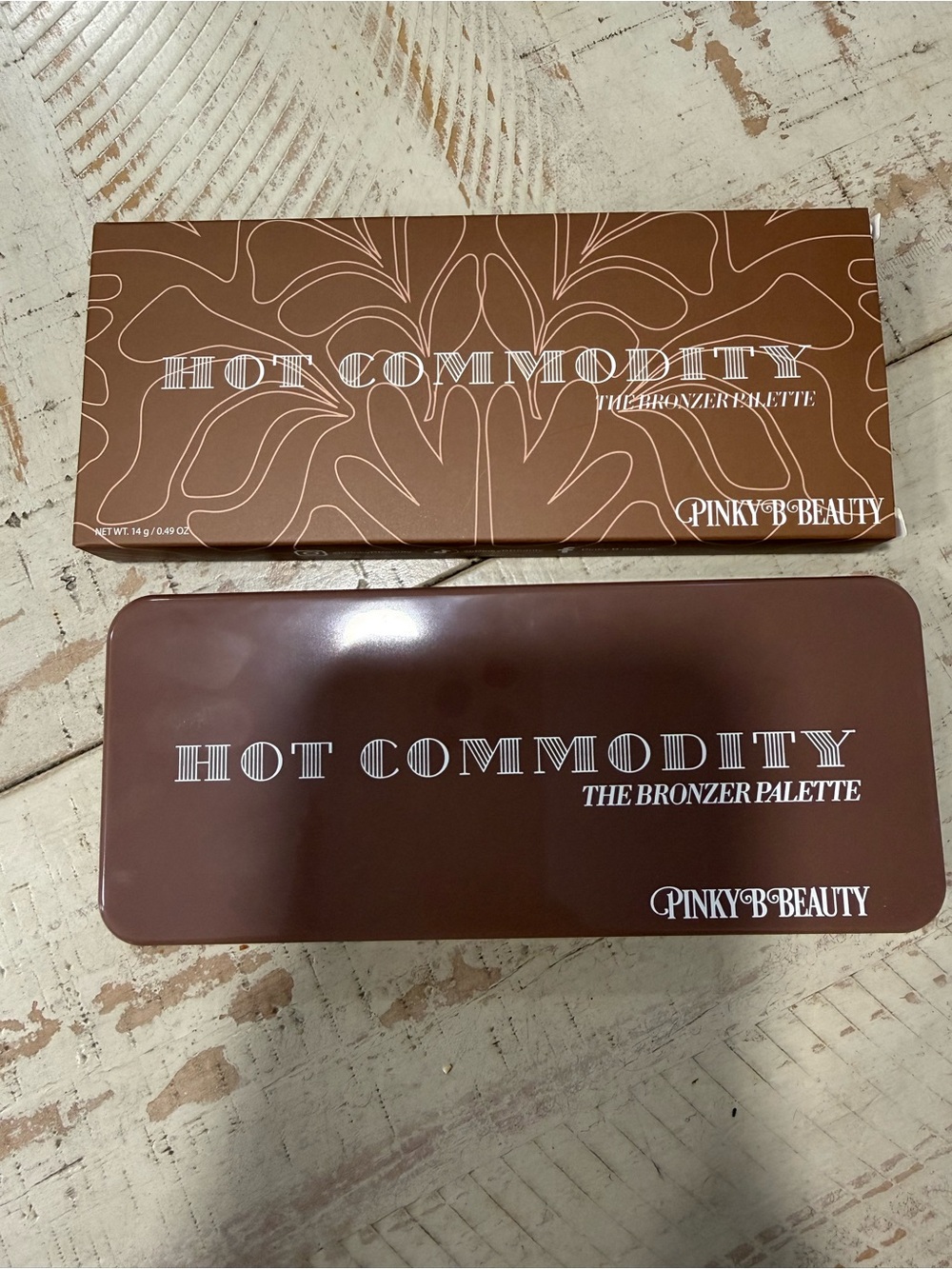 NWT PINKY B COSMETICS Hot Commodity The Bronzer Palette